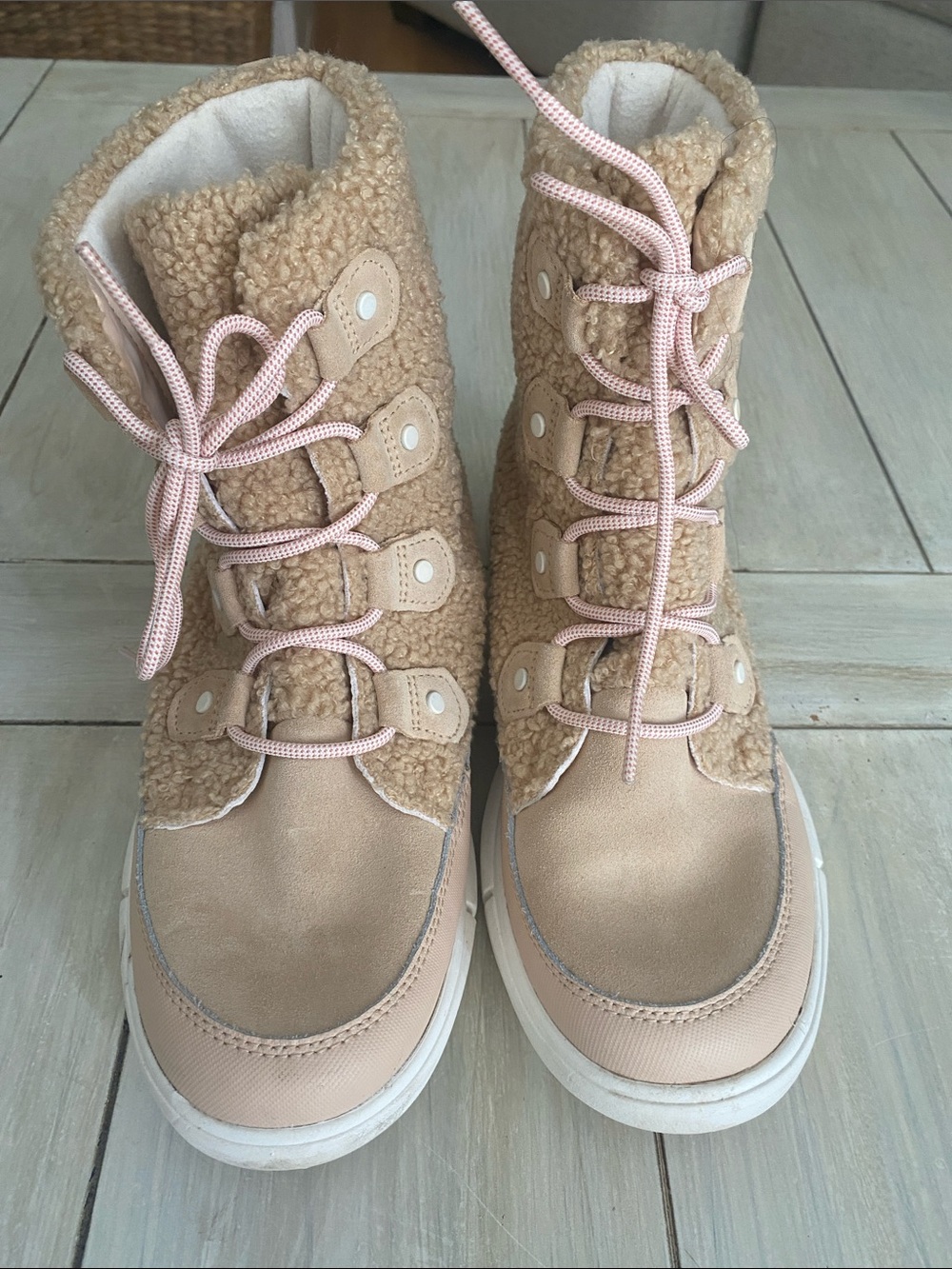 Sorel Tan Blush Pink Fleece Boots Size 9